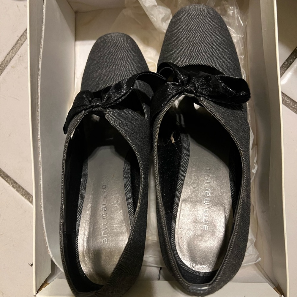 Ann Marino Black Flats with Bow Detail